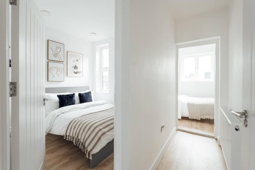 Modern 2 Bedroom Flat In Ilford, London Exterior photo