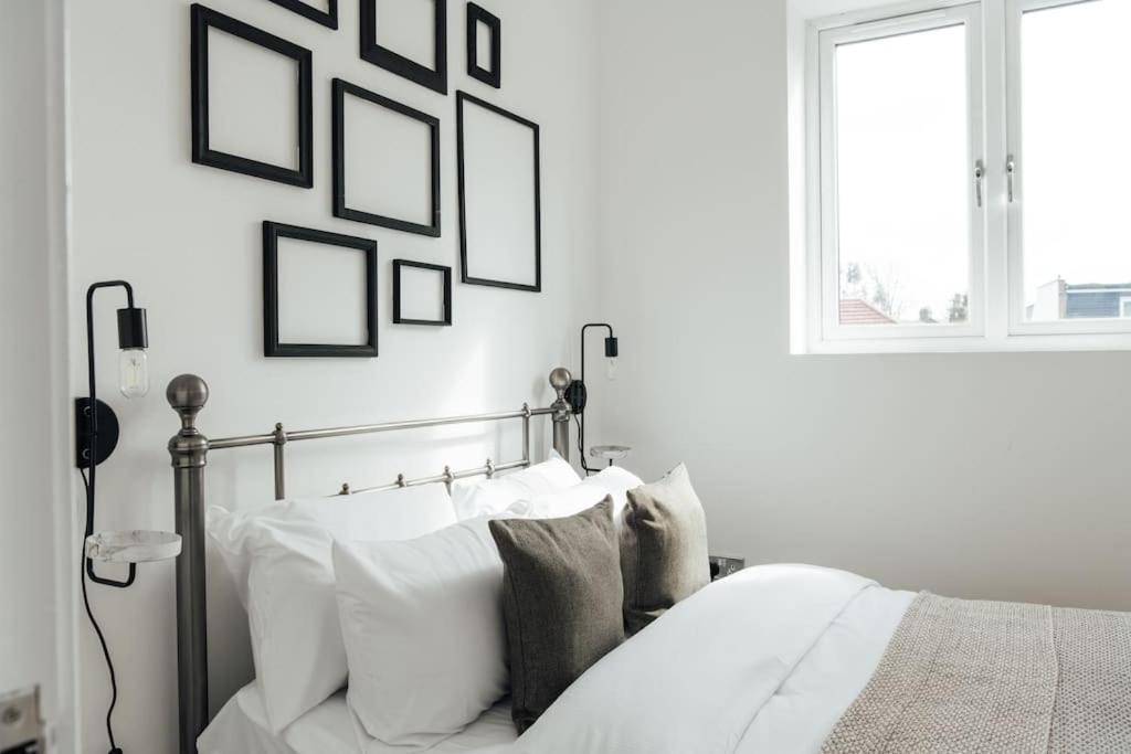 Modern 2 Bedroom Flat In Ilford, London Exterior photo